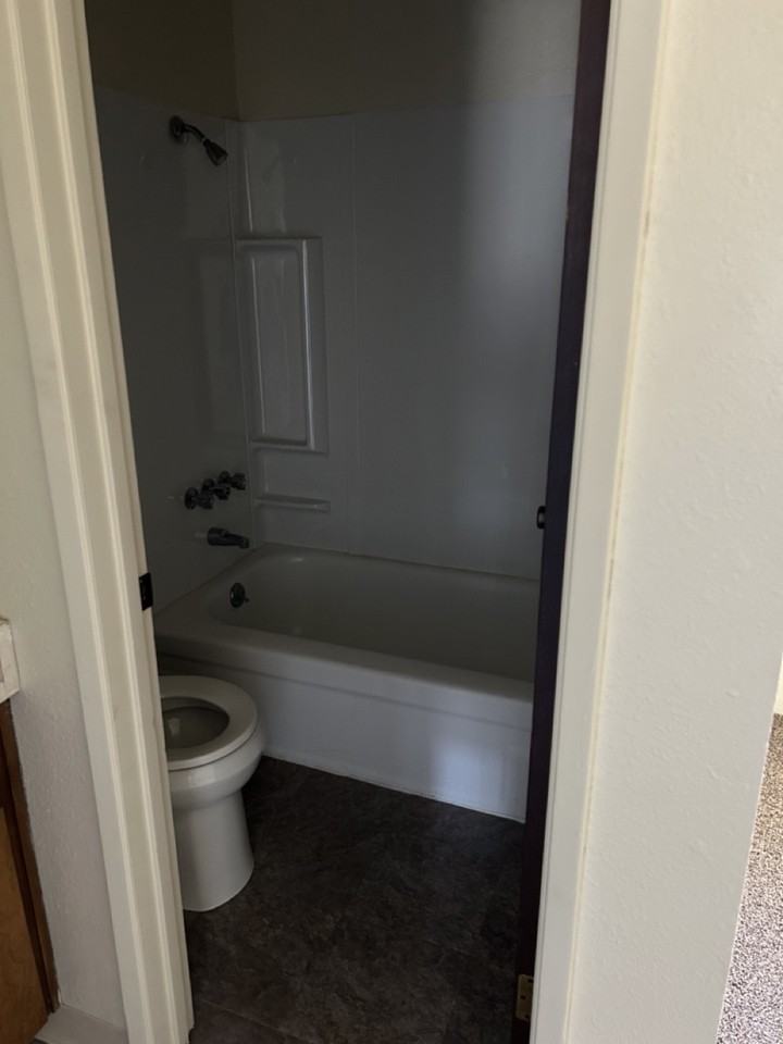 1121 Lloyd Street - Photo 2 of 12
