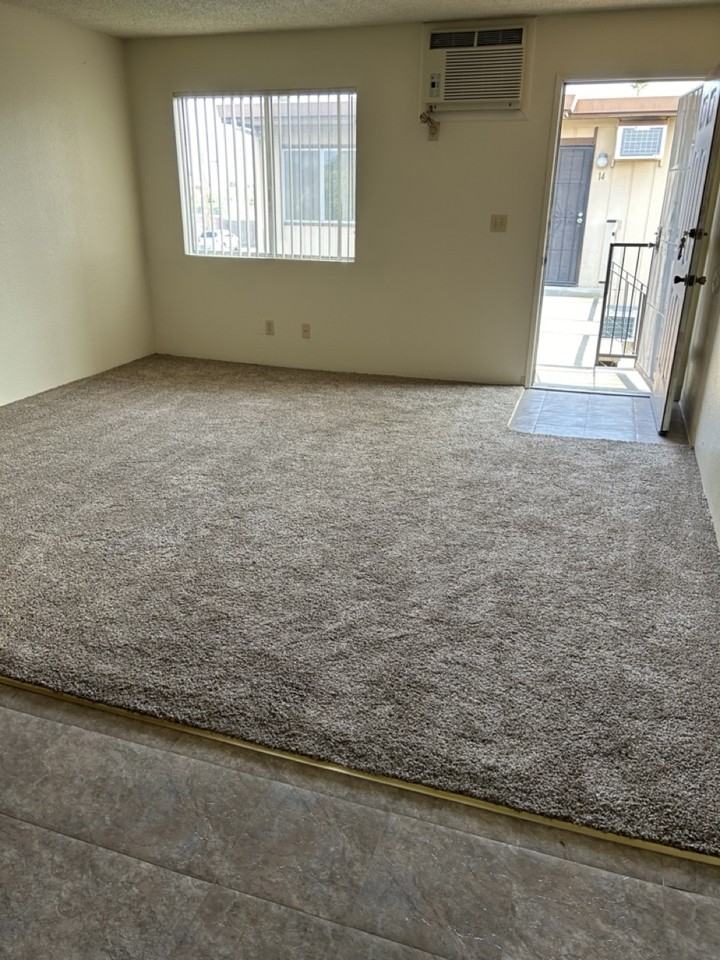 1121 Lloyd Street - Photo 5 of 12