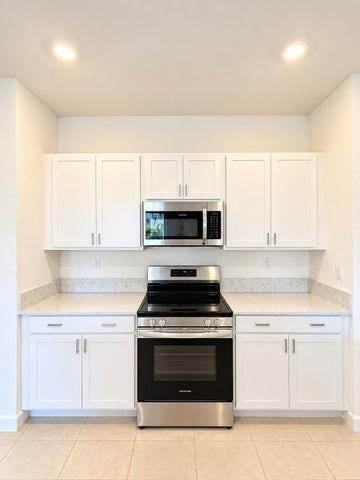 4168 Lagoon Shore Drive - Photo 5 of 15