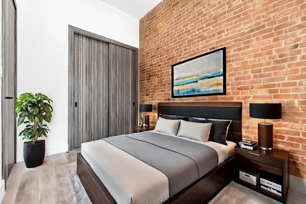 314 W 51st St #2A - Photo 3 of 6