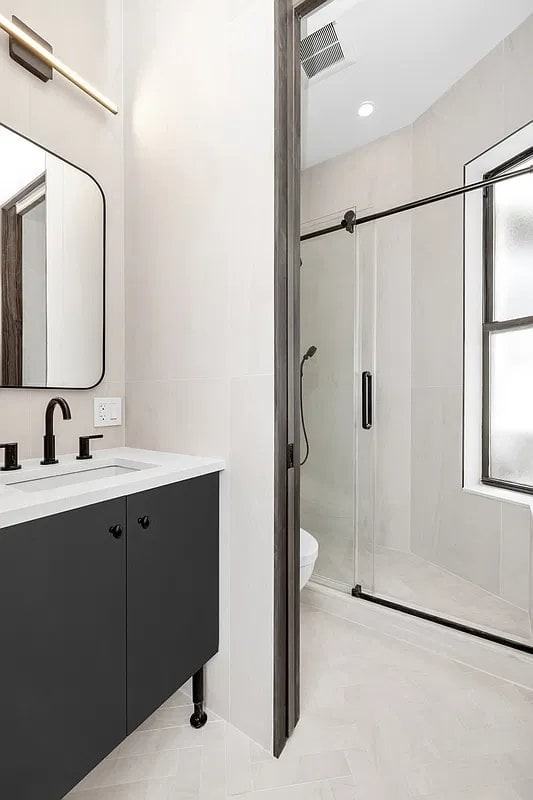 314 W 51st St #2A - Photo 6 of 6