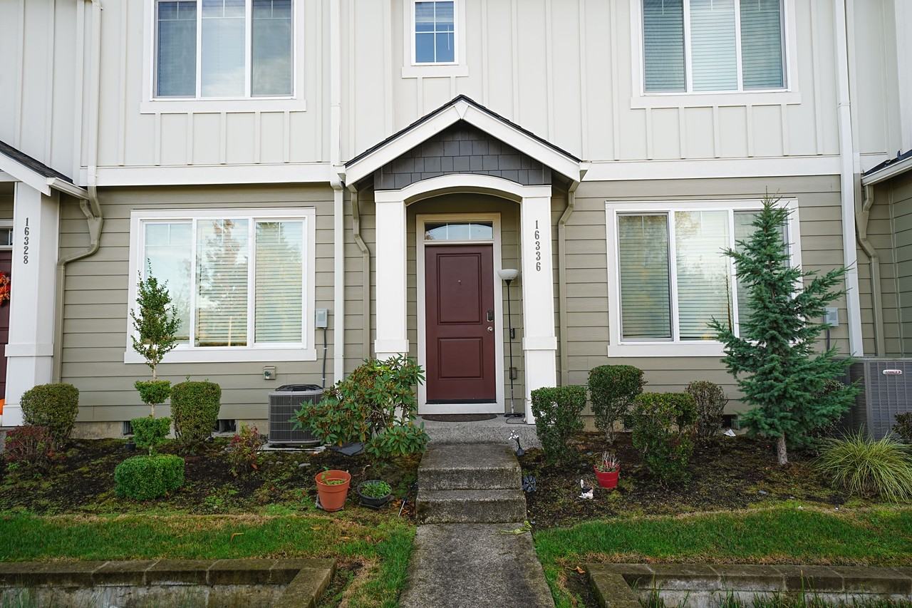 16336 Nw Ernst St #1 - Photo 3 of 28