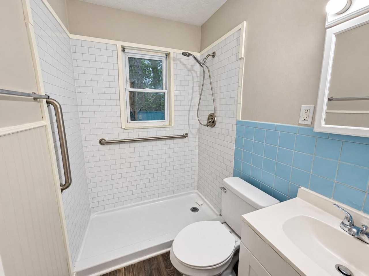 1695 & 1697 Leighton - Photo 7 of 9