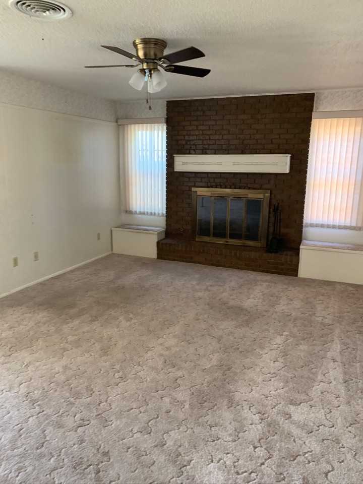 4715 47th St - Photo 6 of 9