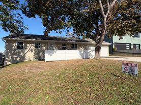 1304 W 5th St - Photo 1 of 1