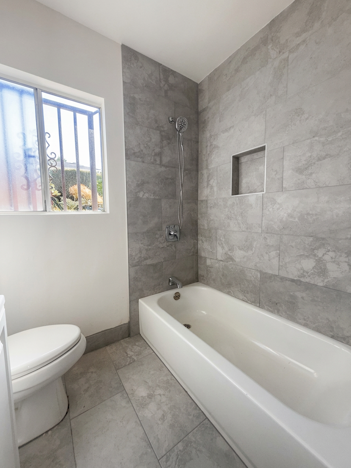 15312 Avis Ave #15312 - Photo 7 of 18