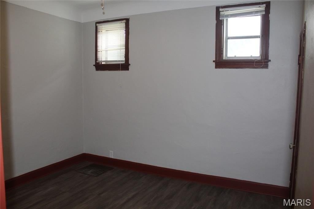 6107 Alabama Ave - Photo 4 of 14