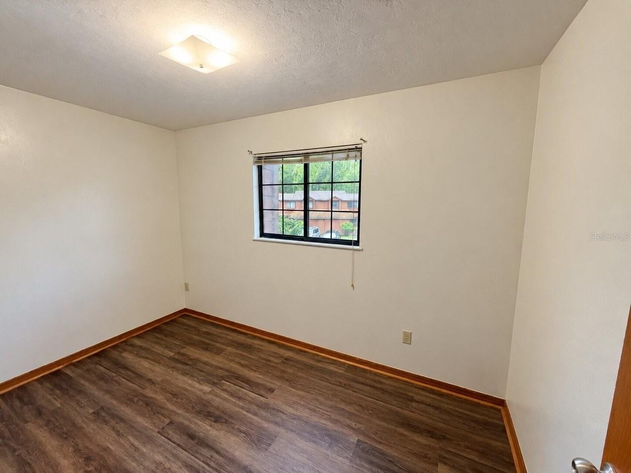 816 Sw 55th Ter - Photo 2 of 11