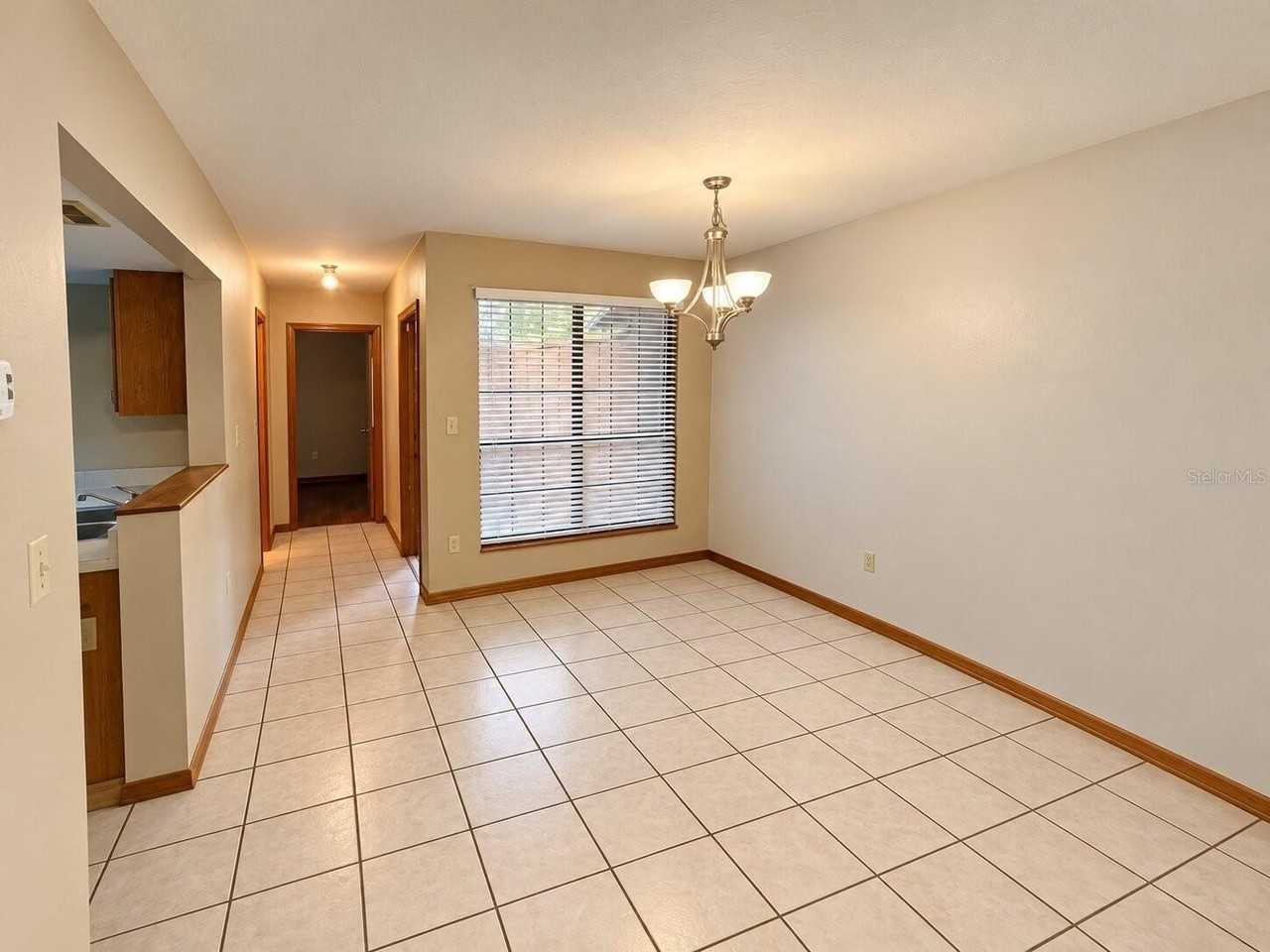 816 Sw 55th Ter - Photo 5 of 11