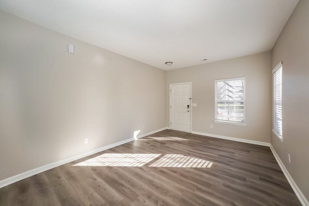 1408 Lake Meadow Dr - Photo 5 of 17