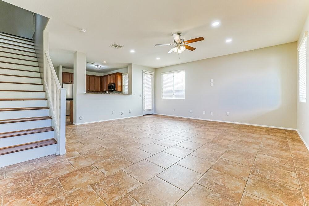 2090 S Heron Ln - Photo 5 of 17