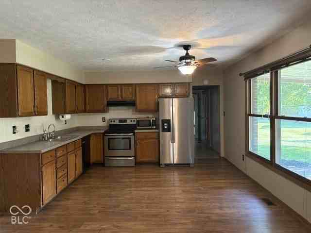 304 Old Farm Rd - Photo 3 of 12