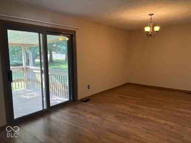 304 Old Farm Rd - Photo 4 of 12