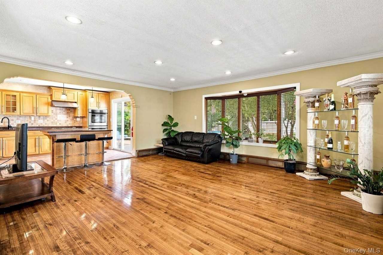 791 Cornwell Ave - Photo 6 of 23