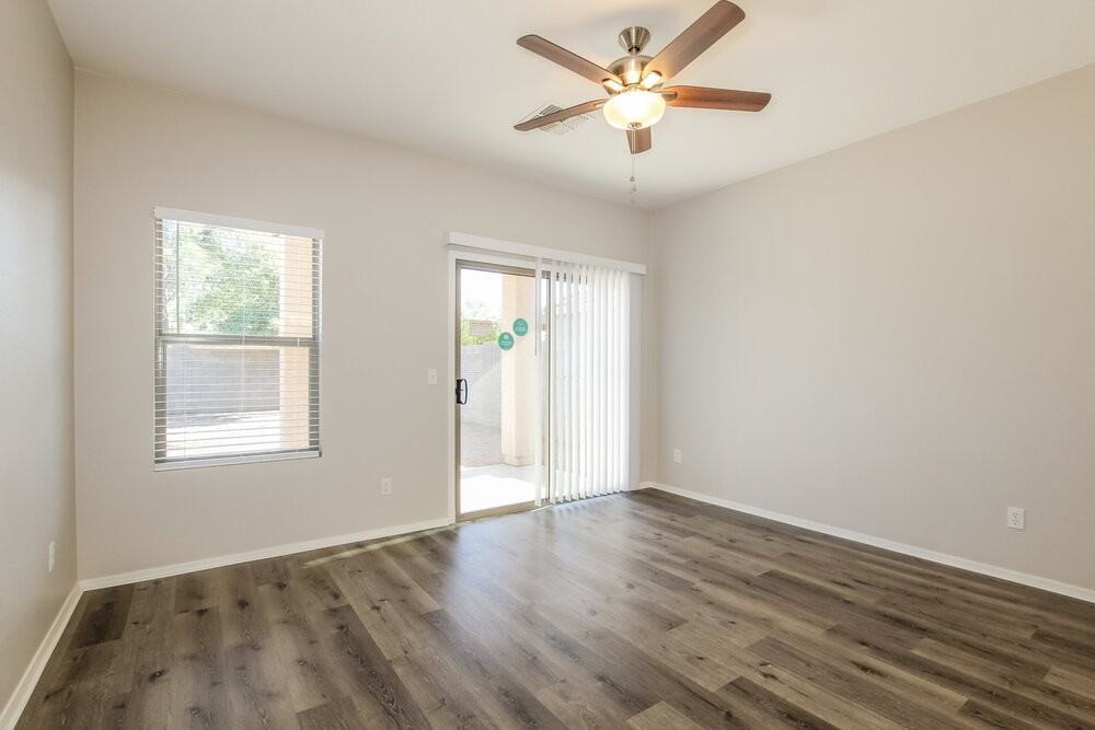 15313 W Cameron Cir - Photo 6 of 16