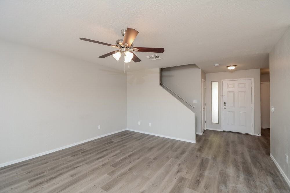12409 W Corrine Dr - Photo 5 of 17