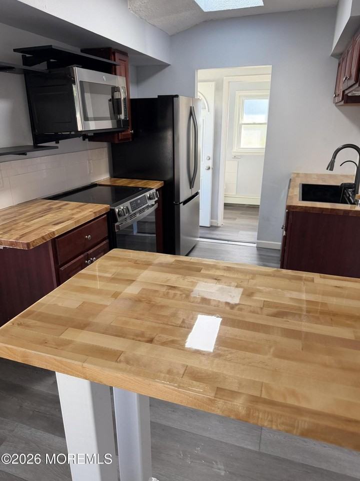 1313 8th Ave #1 - Photo 4 of 11