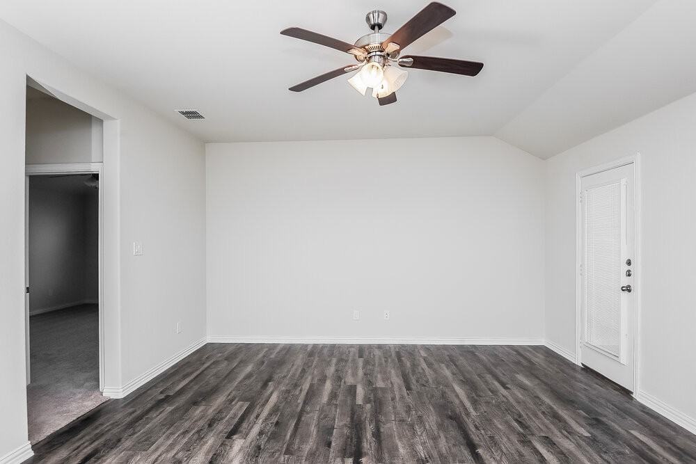 9005 Highland Orchard Dr - Photo 3 of 16