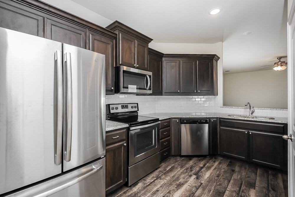 9005 Highland Orchard Dr - Photo 7 of 16