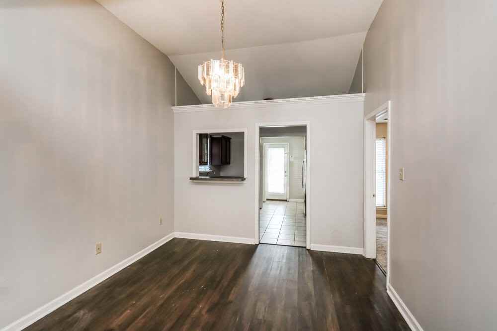 1109 Mcgowan Dr - Photo 6 of 16