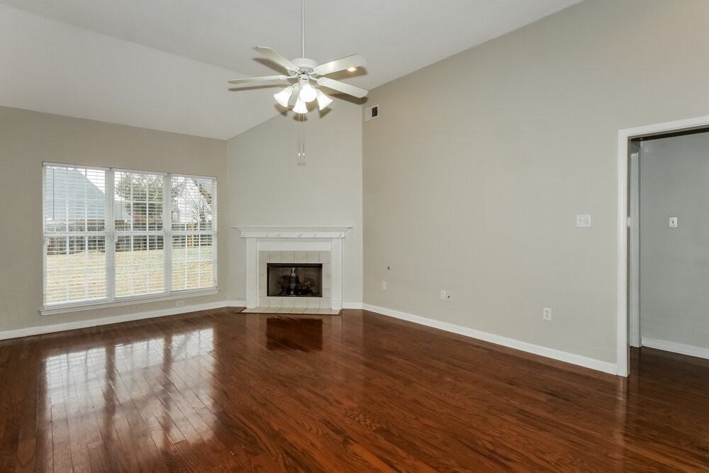 5651 Carter Dr - Photo 5 of 17