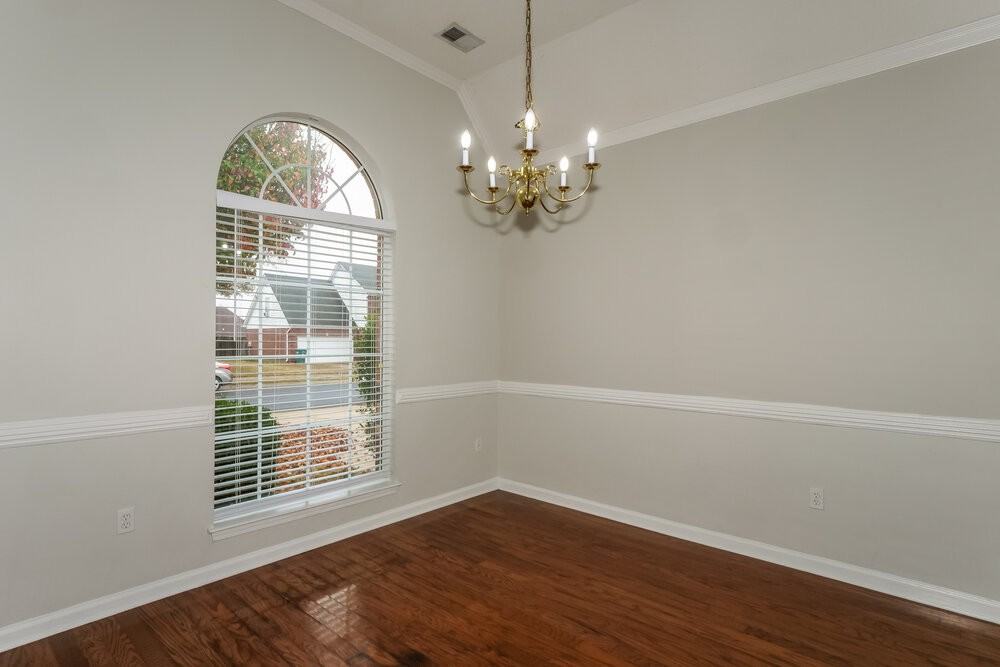 5651 Carter Dr - Photo 6 of 17