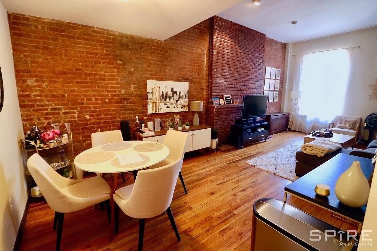 39 W 74th St #3B - Photo 6 of 12