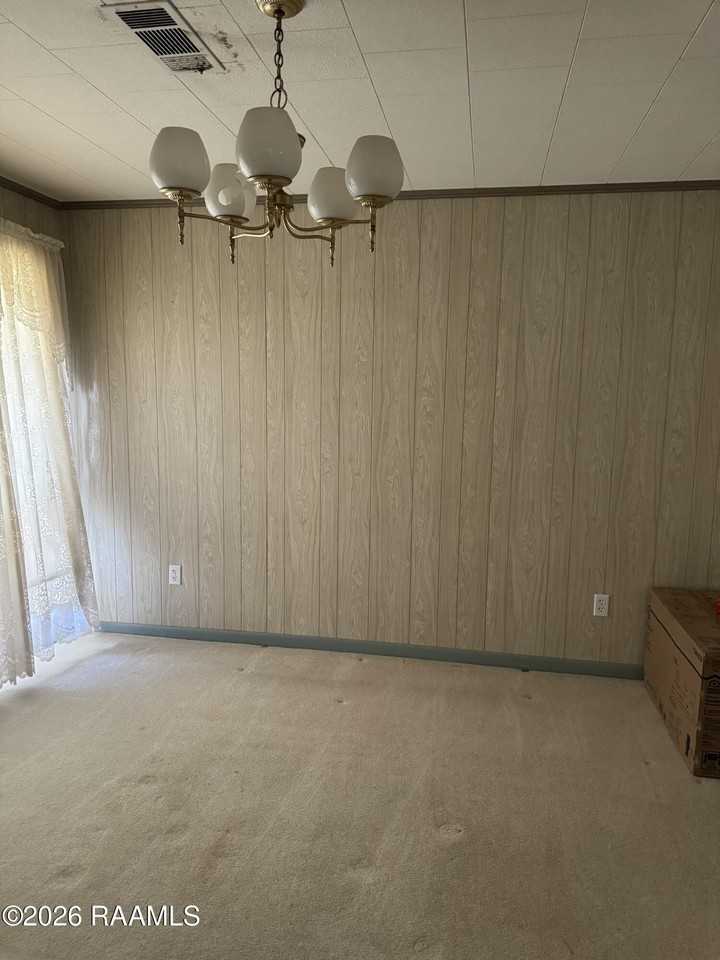 4004 Veterans Memorial Dr - Photo 5 of 5