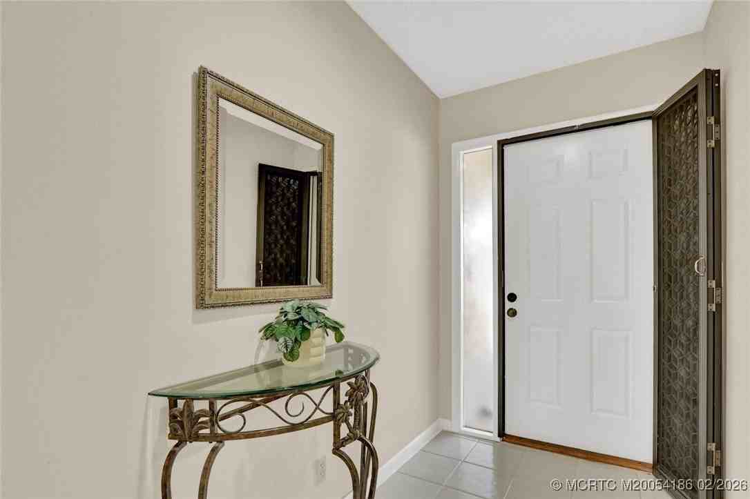 4004 Sw Osprey Creek Way - Photo 4 of 39