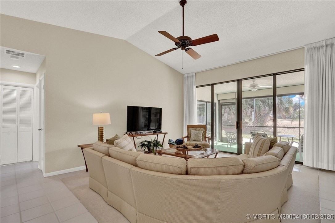 4004 Sw Osprey Creek Way - Photo 6 of 39