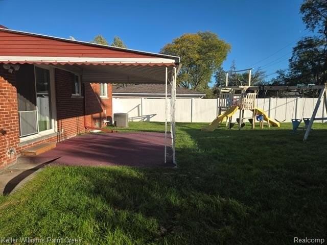 30271 Astor St - Photo 4 of 40