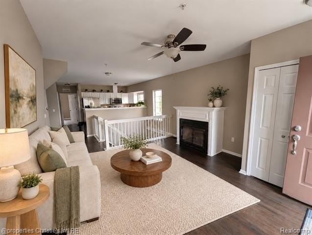 137 Winder St #37 - Photo 3 of 14