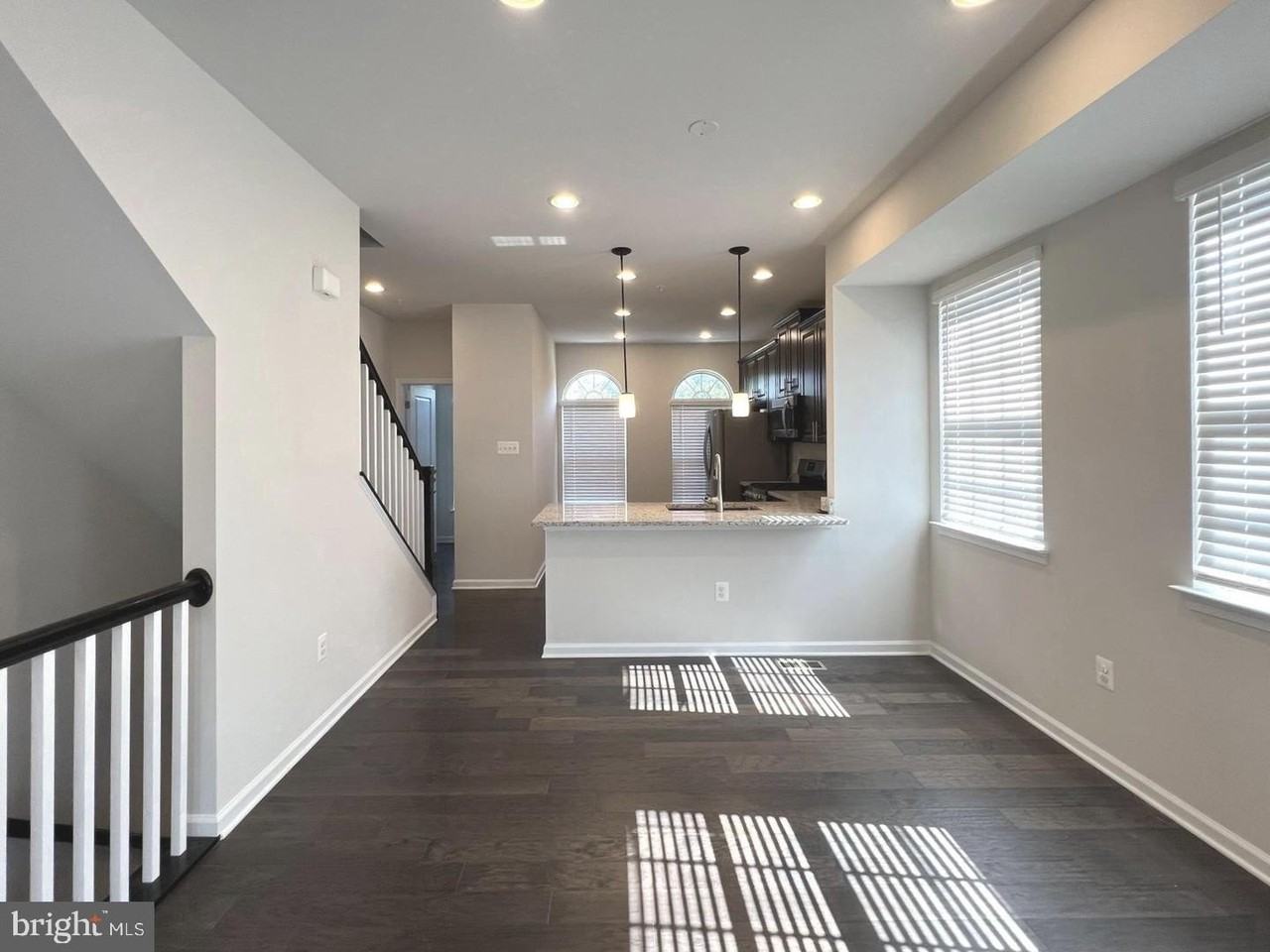 7801 Rosella Ln - Photo 4 of 20