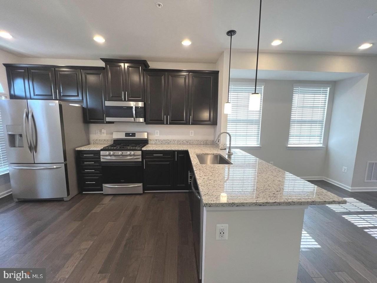 7801 Rosella Ln - Photo 7 of 20