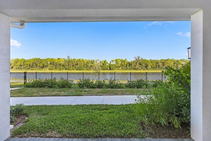 4242 Brookgreen Square - Photo 4 of 15