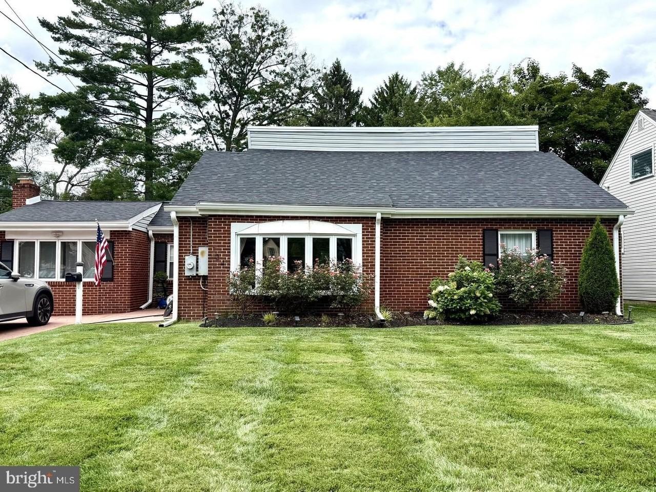 124 Glenwood Ave - Photo 2 of 41