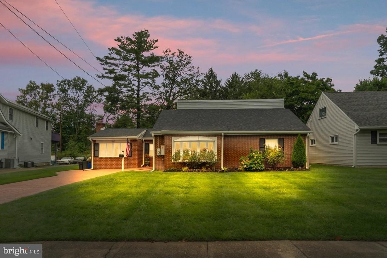 124 Glenwood Ave - Photo 3 of 41