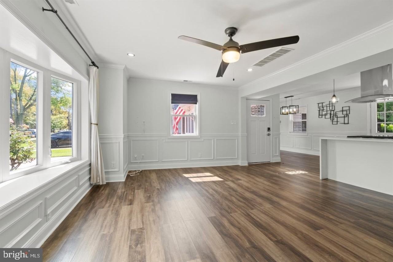 124 Glenwood Ave - Photo 7 of 41