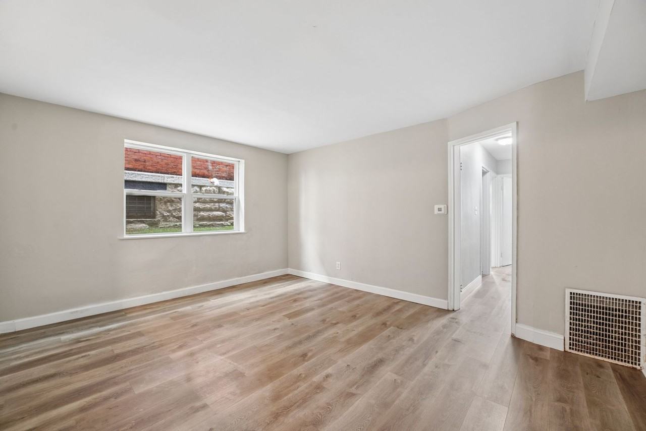 61 N 21st St #B - Photo 6 of 24