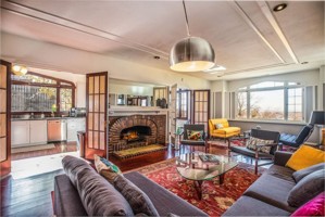featured image of 419 N Main St
