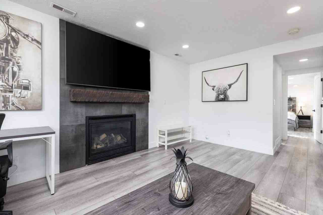 2744 E Newcastle Dr #1597577P - Photo 5 of 43