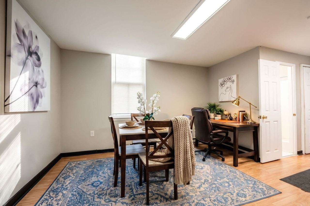 708 N Franklin St #1604258P - Photo 3 of 11