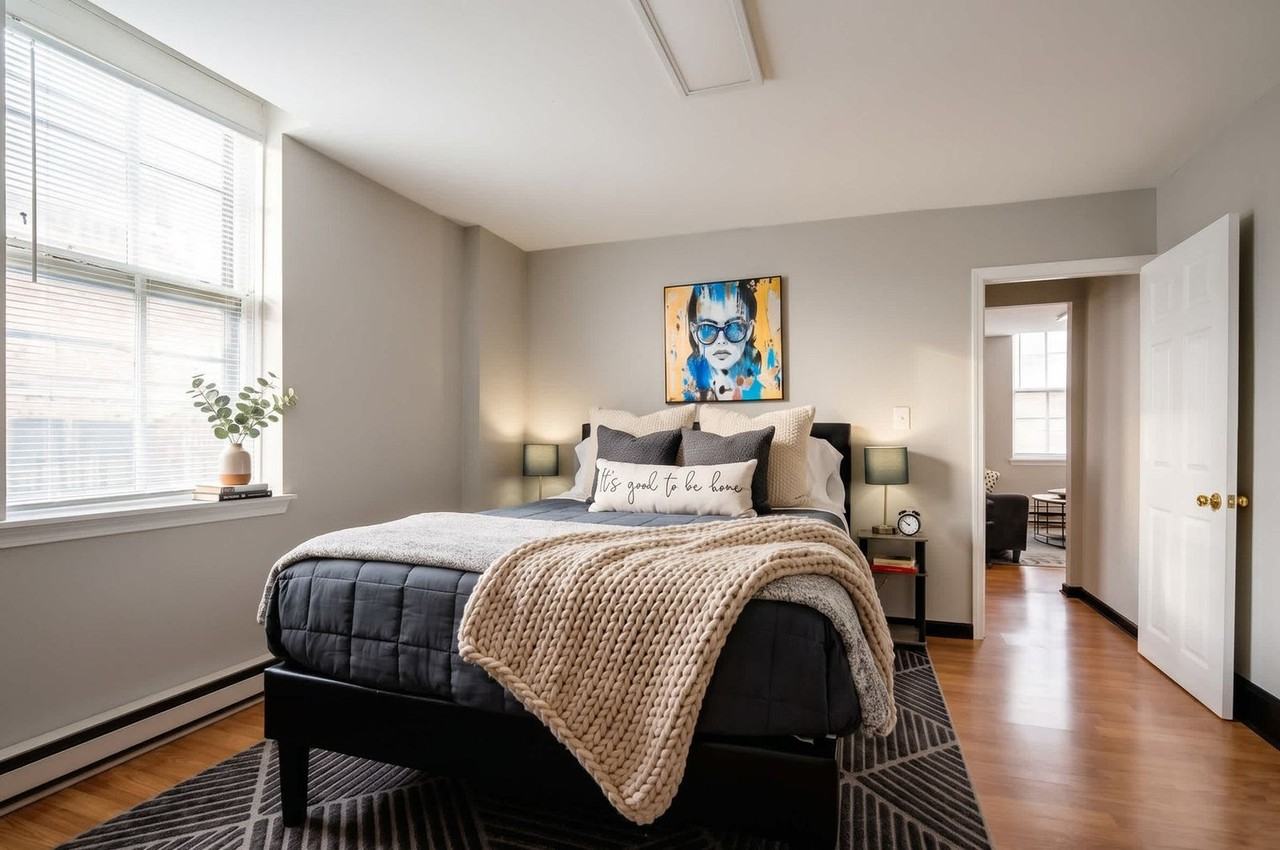 708 N Franklin St #1604258P - Photo 6 of 11