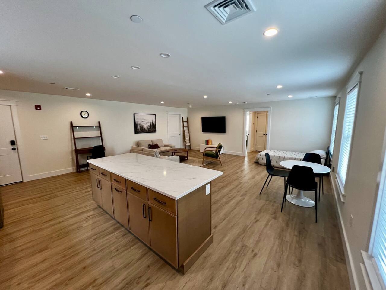 83 Clinton St #1640300P - Photo 4 of 36