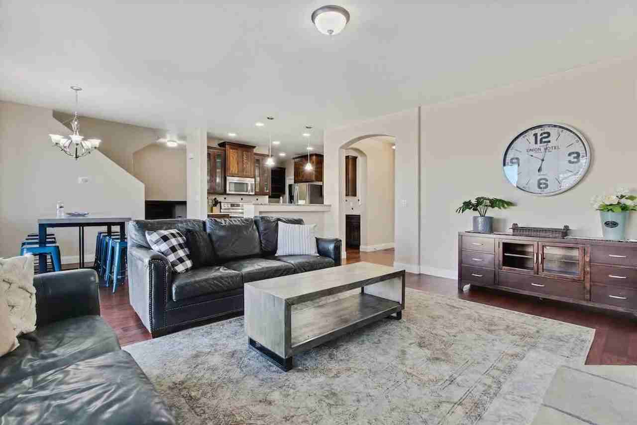 4631 N Adale Ave #1642433P - Photo 7 of 50