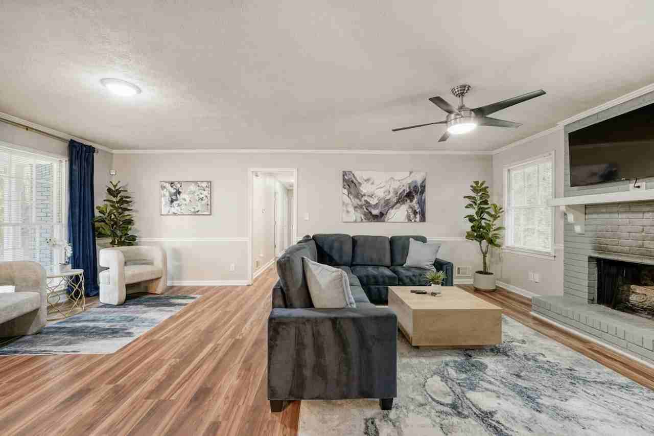 5767 Lanny Ln #1642557P - Photo 3 of 27