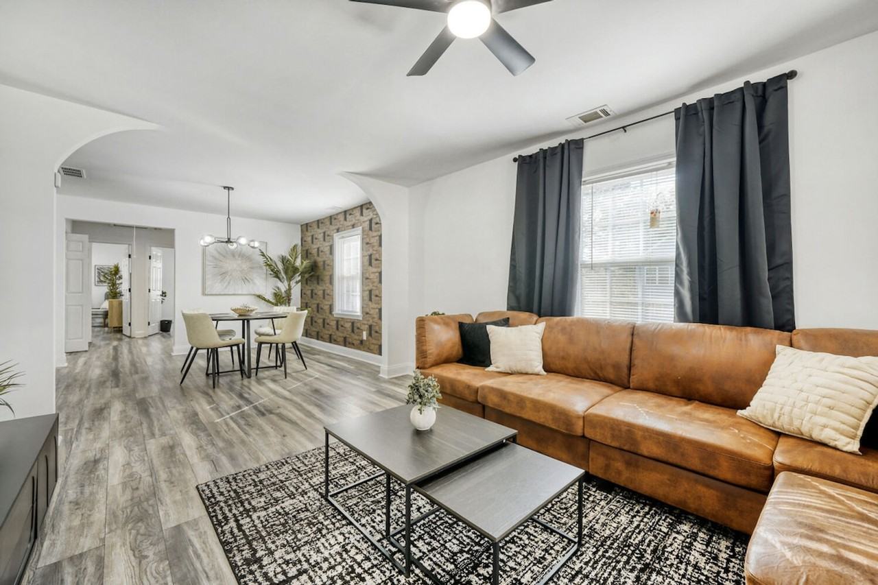 1960 Detroit Ave Nw #1642549P - Photo 4 of 28