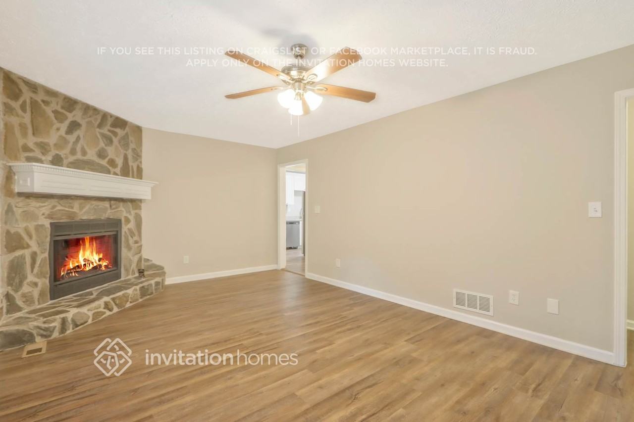 4460 Kim St - Photo 6 of 24