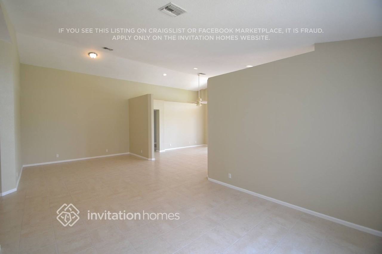 124 Tuscany Dr - Photo 2 of 9