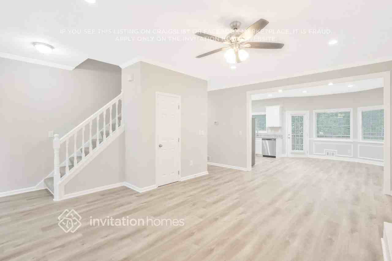 550 River Overlook Dr - Photo 3 of 22